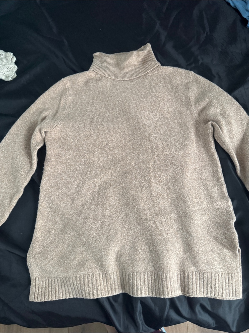 Women’s J. Crew Cream Turtleneck Sweater - sz S